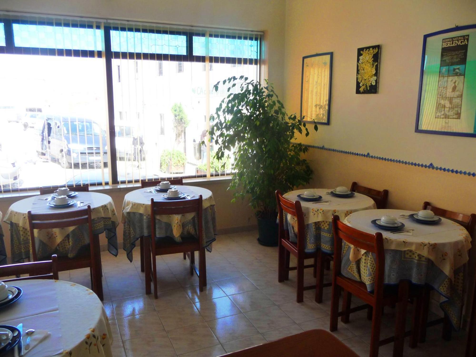 Готель Marazul Serra d'El-Rei Ресторан фото